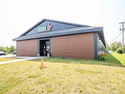946 Main Street  Dartmouth, NS B2W 3V3