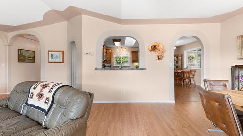 3389 Crestview Road, Creston, BC 
