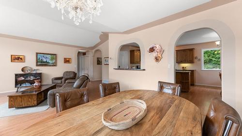 3389 Crestview Road, Creston, BC 