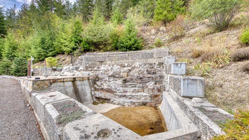3389 Crestview Road, Creston, BC 