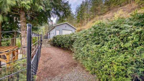 3389 Crestview Road, Creston, BC 