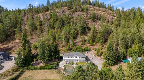 3389 Crestview Road, Creston, BC 