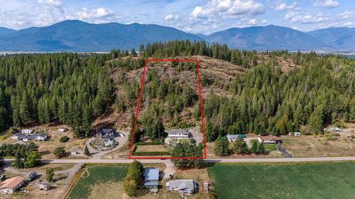 3389 Crestview Road, Creston, BC 