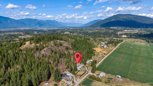 3389 Crestview Road, Creston, BC 