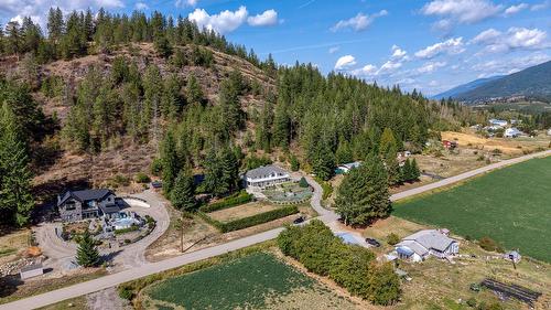 3389 Crestview Road, Creston, BC 