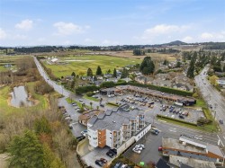 #301-7098 Wallace Dr Central Saanich, BC V8M 1E9