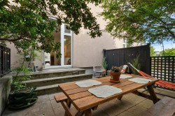 #208-930 Yates St Victoria, BC V8V 4Z3