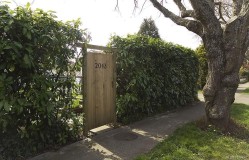 2043 Milton St Oak Bay, BC V8R 1N7