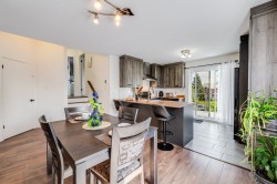 85 Rue Beauchemin La Prairie, QC J5R 5S9
