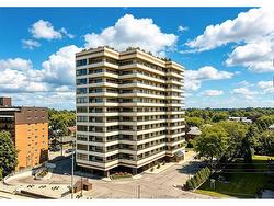 304-5151 RIVERSIDE Drive EASTWindsor, ON N8S 4R5