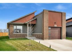 62 MOONSTONE Crescent Chatham, ON N7M 0S1