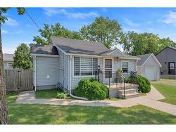 9 Park Lane Chatham, ON N7M 4X9