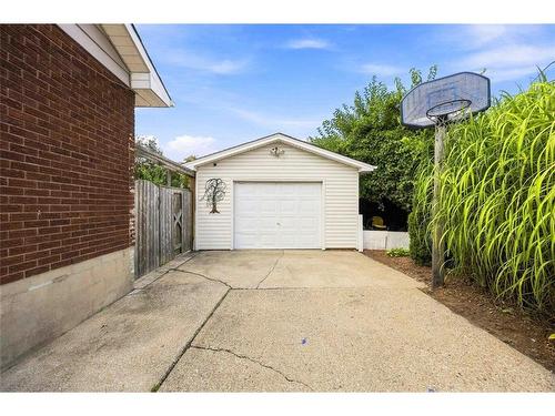 820 Woodward Crescent, Sarnia, ON 
