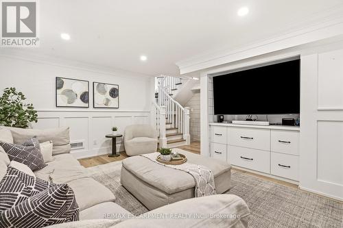 330 Camelot Court, Burlington, ON 