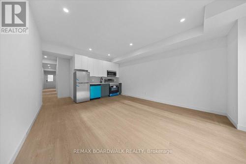 UNIT 3 - 315 SAVARD AVENUE , Ottawa, Ontario K1L 7S1 4