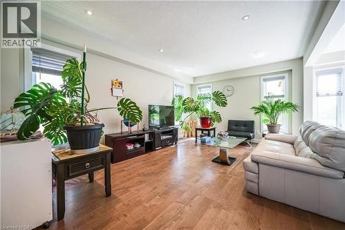 318 CHOKECHERRY Crescent , Waterloo, Ontario N2V 0H1 3