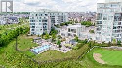 208 - 9 STOLLERY POND CRESCENT Markham, ON L6C 1K4
