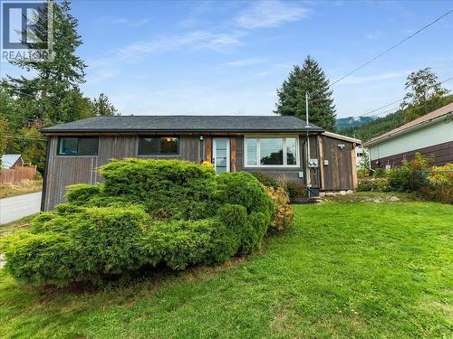 622 EIGHTH Street  Nelson, BC V1L 3A7
