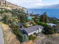 5284 Tailyour Lane Peachland, BC V0H 1X1