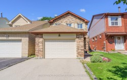 12 Manilow Street Toronto, ON M1W 3R7