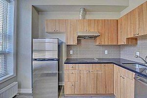A-637 Lansdowne Avenue , Toronto, ON M6H 3Y2 4