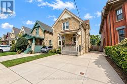 UPPER - 162 TECUMSEH AVENUE E London South (South F), ON N6C 1S4