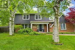 1390 PEERLESS COURT Oakville, ON L6H 3A4