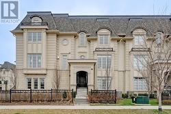 210 DORVAL DRIVE Oakville, ON L6K 0G5