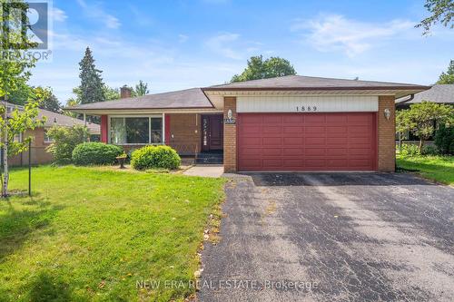 1889 STEEPBANK CRESCENT  Mississauga, ON L4X 1T9