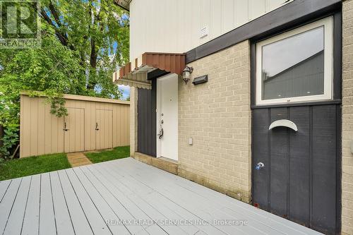 29 HECTOR COURT , Brampton, Ontario L6S 1P1 2