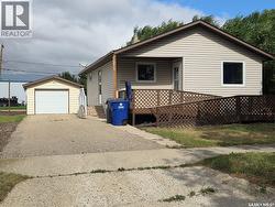 105 Ottawa STREET Davidson, SK S0G 1A0