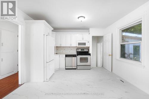 MAIN LEVEL - 139 MCKEE AVENUE , Toronto, Ontario M2N 4C5 3