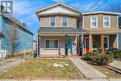 11 CHAMPAGNE AVENUE S Ottawa, ON K1S 4P1