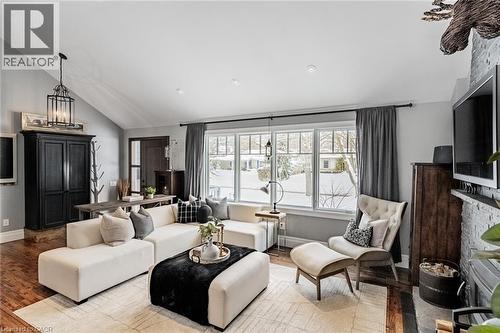 4380 Spruce Avenue, Burlington, ON 