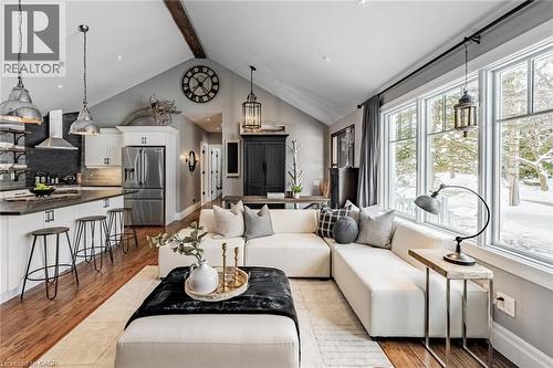 4380 Spruce Avenue, Burlington, ON 