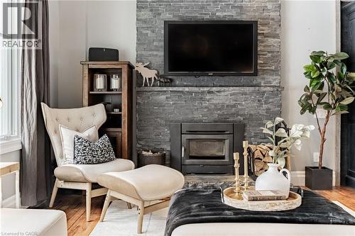 4380 Spruce Avenue, Burlington, ON 