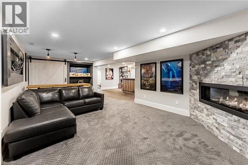 4380 Spruce Avenue, Burlington, ON 