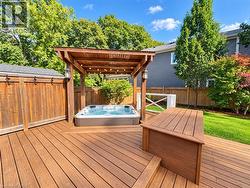 Hot tub - 