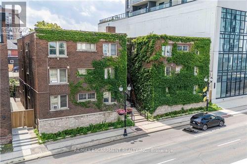 4 - 285 KING STREET W , Hamilton, Ontario L8P 1B2 2