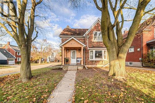 30 Dunbar Road S, Waterloo, ON 