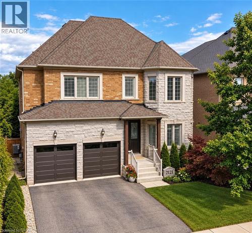 2121 BLACKFOREST Crescent  Oakville, ON L6M 4T6
