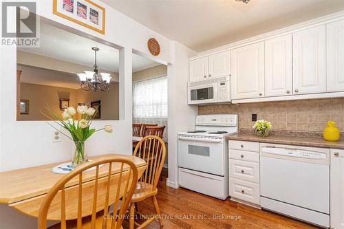 25 GLADSTONE SQUARE , Brampton, Ontario L6S 2H5 2