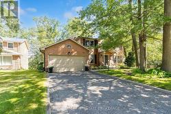 1 SUSAN PLACE Barrie, ON L4N 5P3