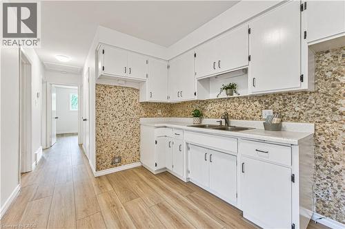 21 Vicmount Drive, Kitchener, ON 