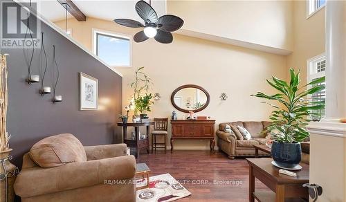 4015 WEINBRENNER ROAD , Niagara Falls, Ontario L2G 7X9 2