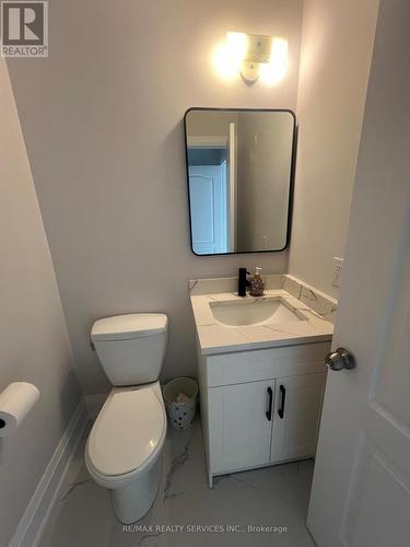 42 DUNDALK CRESCENT , Brampton, Ontario L6Z 2V1 5