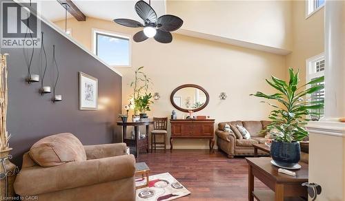 4015 WEINBRENNER Road , Niagara Falls, Ontario L2G 7X9 2