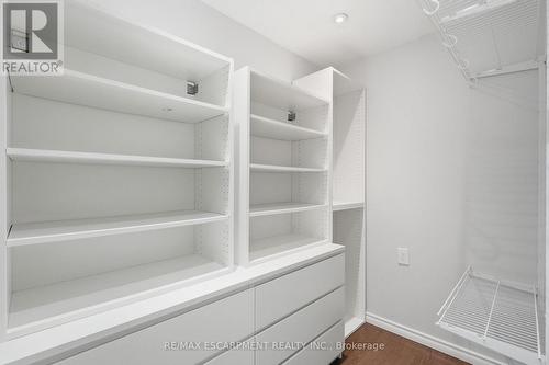 84 Deerborn Drive, Hamilton, ON 