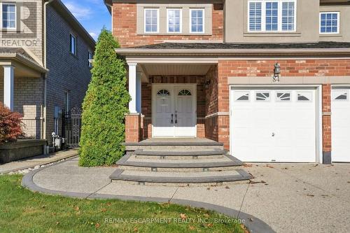 84 Deerborn Drive, Hamilton, ON 