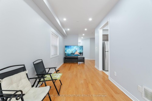443 Comiskey Crescent, Mississauga, ON 